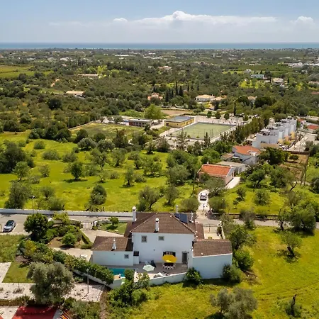 Sunny & Calm 4 Bdr House W/ Pool By Lovelystay بيت للعطل Santo Estevao (Faro)