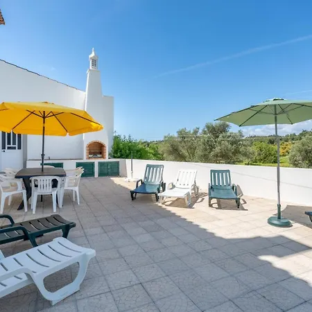 Casa de Férias Sunny & Calm 4 Bdr House W/ Pool By Lovelystay *