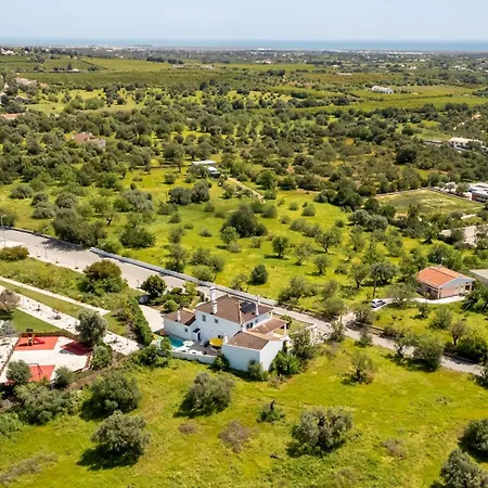 Sunny & Calm 4 Bdr House W/ Pool By Lovelystay Casa de Férias *