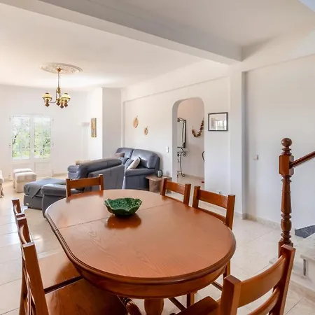 Sunny & Calm 4 Bdr House W/ Pool By Lovelystay Santo Estevao (Faro)