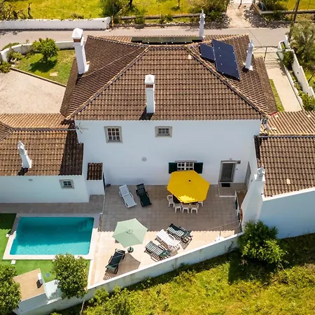 Sunny & Calm 4 Bdr House W/ Pool By Lovelystay *