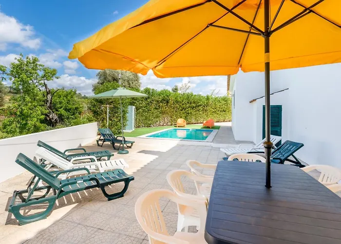 Sunny & Calm 4 Bdr House W/ Pool By Lovelystay