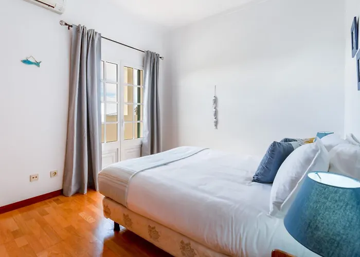 Sunny & Calm 4 Bdr House W/ Pool By Lovelystay Casa de Férias