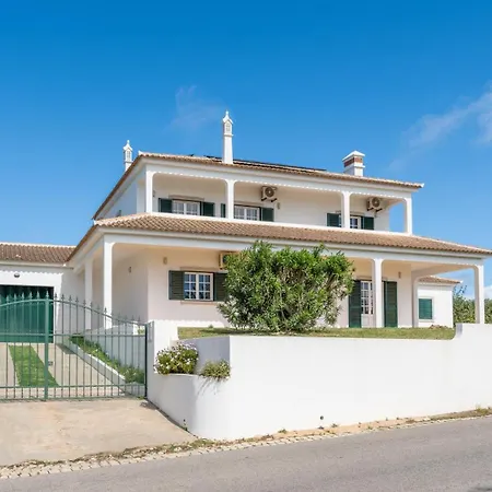 Sunny & Calm 4 Bdr House W/ Pool By Lovelystay Feriehus Santo Estevao (Faro)