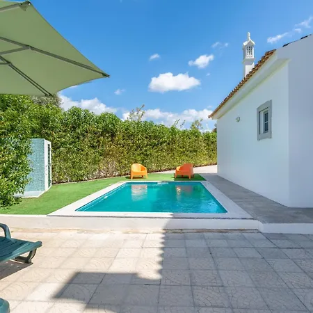 Sunny & Calm 4 Bdr House W/ Pool By Lovelystay Feriehus
